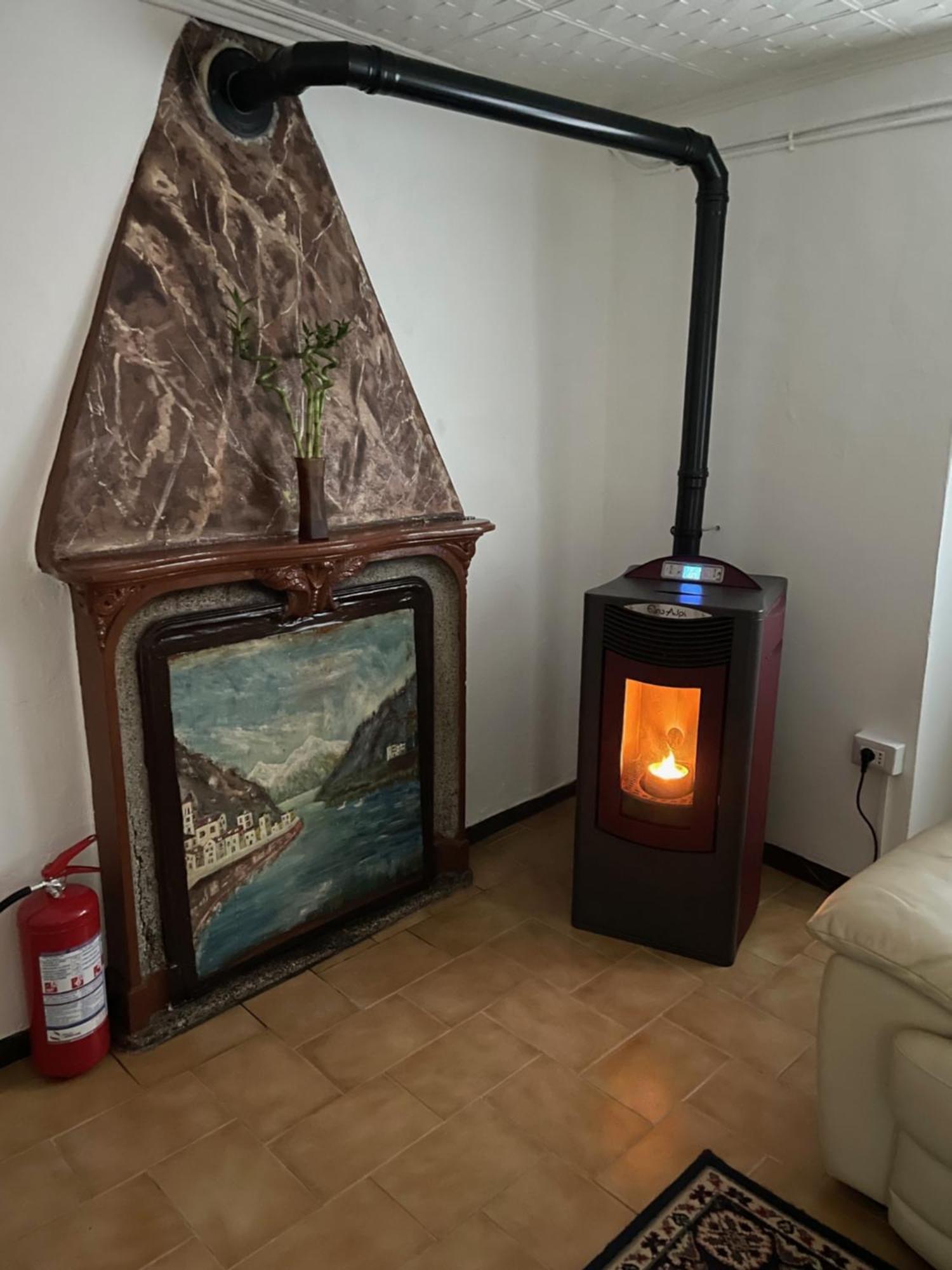 Ca Rosina Casavacanze Brusimpiano Luaran gambar